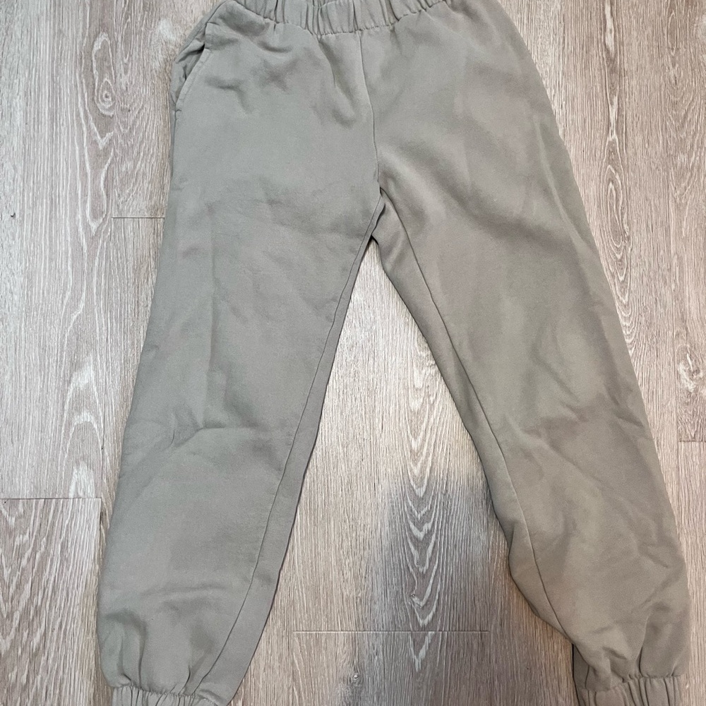 Women’s jogging pants